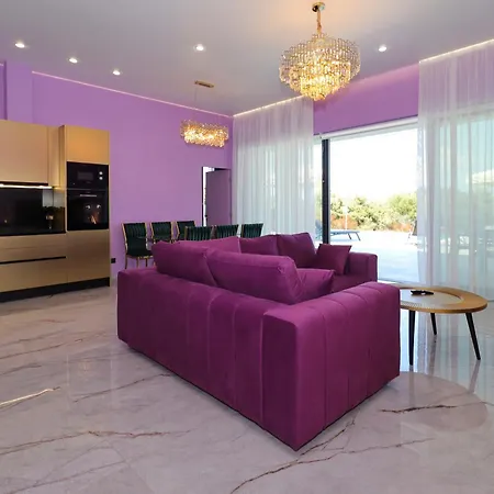 ヴィラ Continent ハニオティス