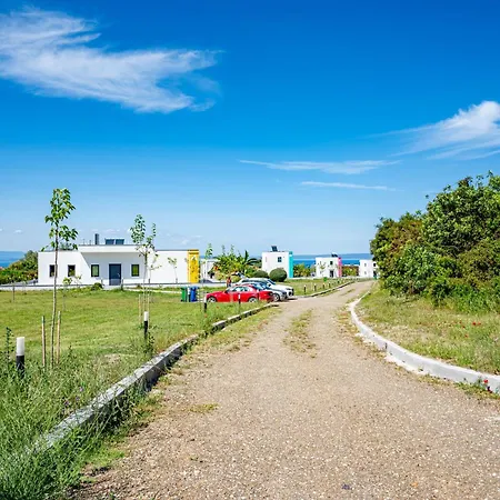 Continent ヴィラ *