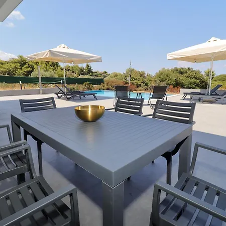 ヴィラ Continent *