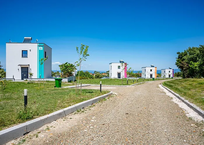 Continent Villa Hanioti