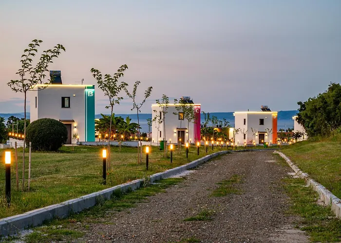 Villa Continent Hanioti